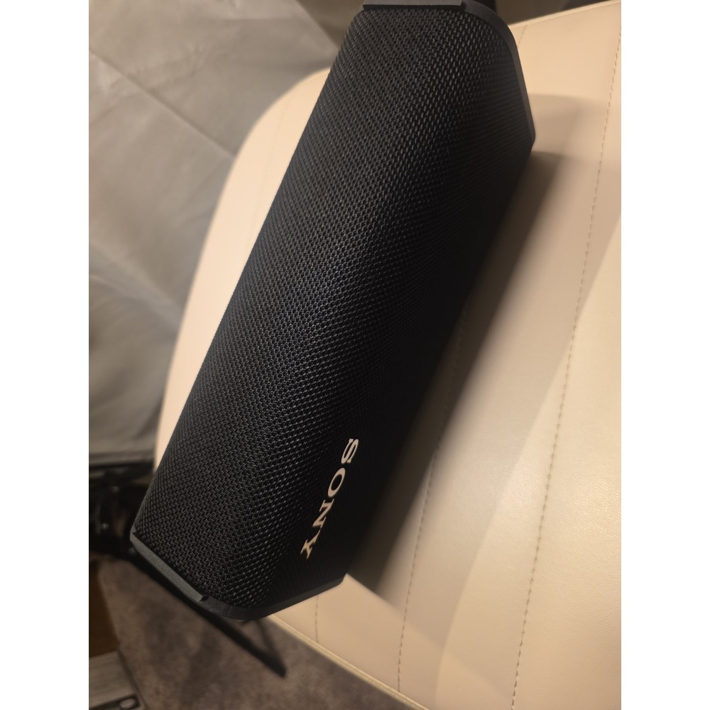 Sony ULT FIELD 3 Bluetooth Wireless Speaker - SRS-ULT30/B - Picture 4 of 6